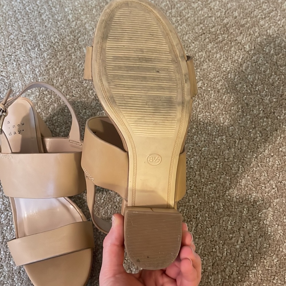 Target heels - Picture 4 of 4